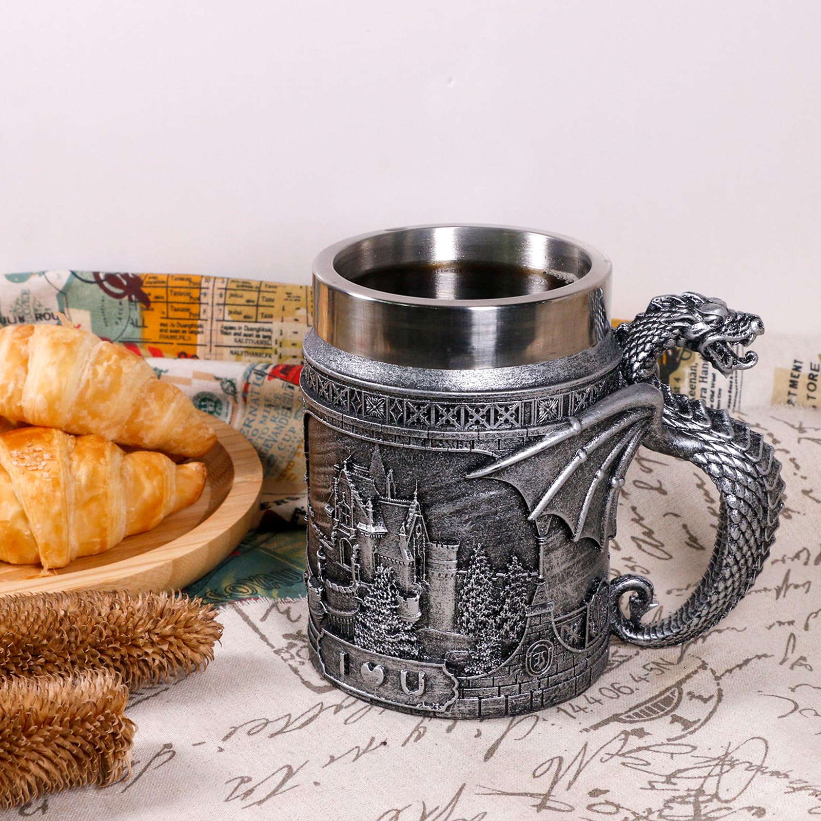 alikiki Dragon Mug handle detail emphasizes a comfortable grip during long gaming sessions