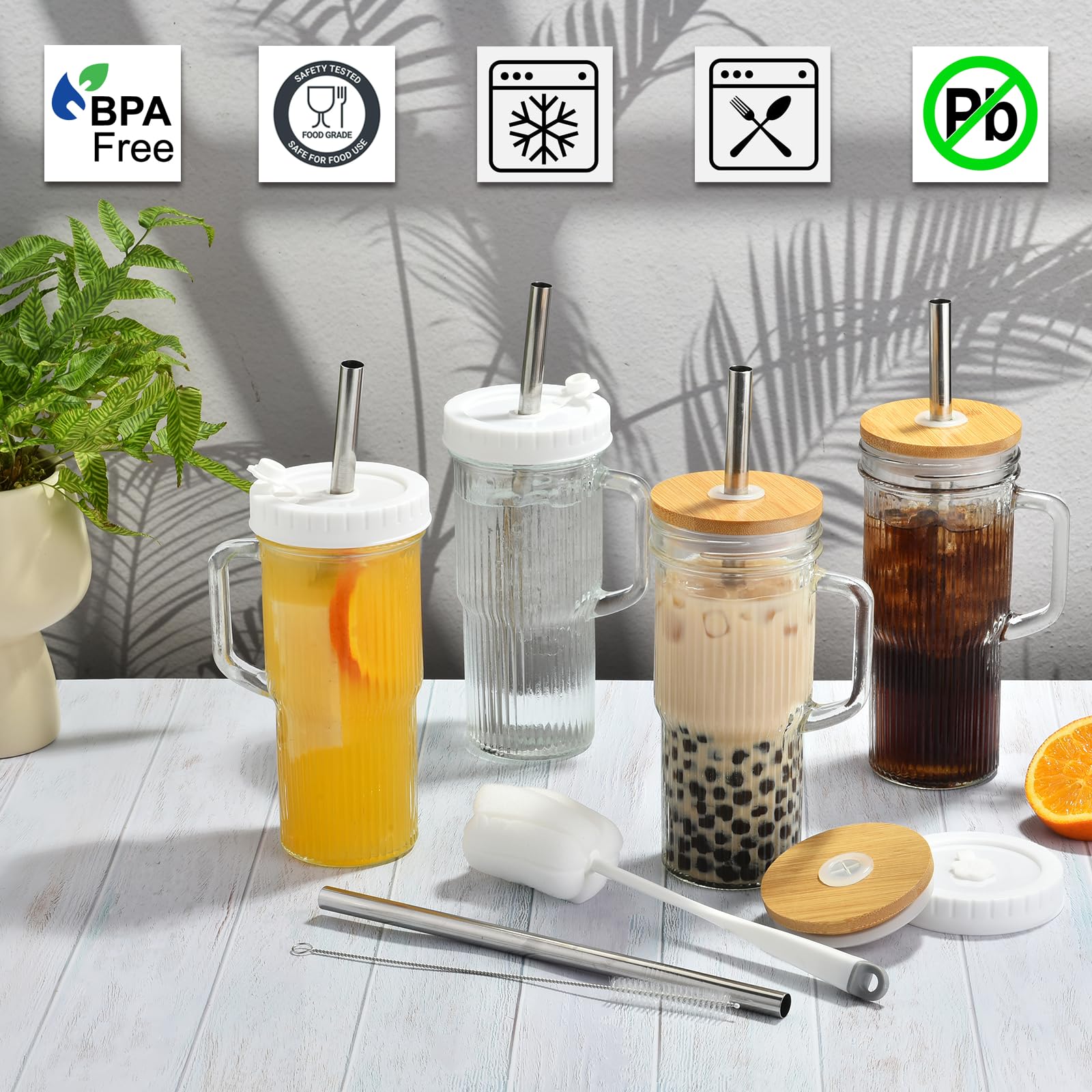 ALINK leak-resistant seal helps prevent spills on the go.