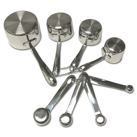 All-Clad measuring cups 1-3cup illustrate versatile volume options for sauces.