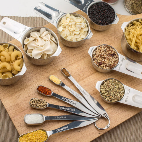 ALLWIN-HOUSEWARE W spoons close-up, ring-connected for neat organization