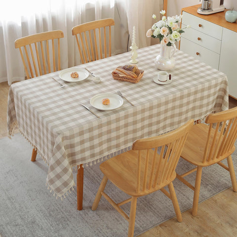 Alsoo Checkered Tablecloth texture close-up shows linen-like weave and wrinkle resistance.
