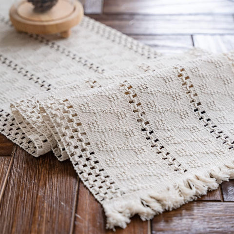 Alynsehom macrame table runner tassels enhances rustic dining ambience