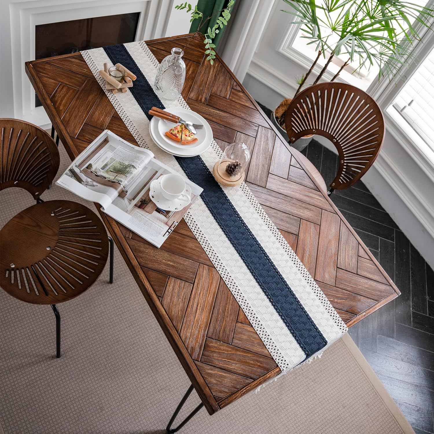 Alynsehom rustic farmhouse runner in cream, complements wood tones and natural textures.