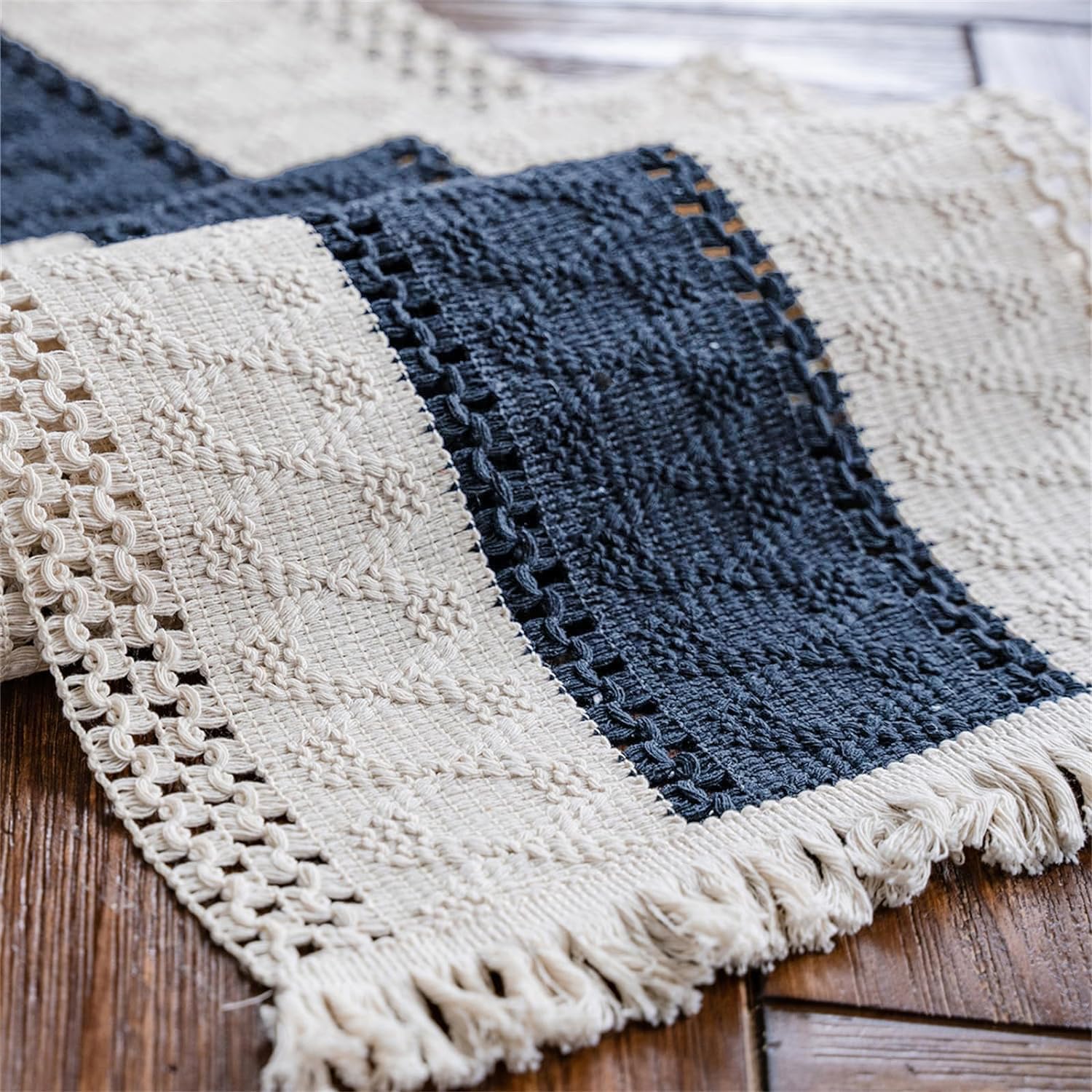 Alynsehom wedding decor runner with tassels, adds subtle elegance to reception settings.