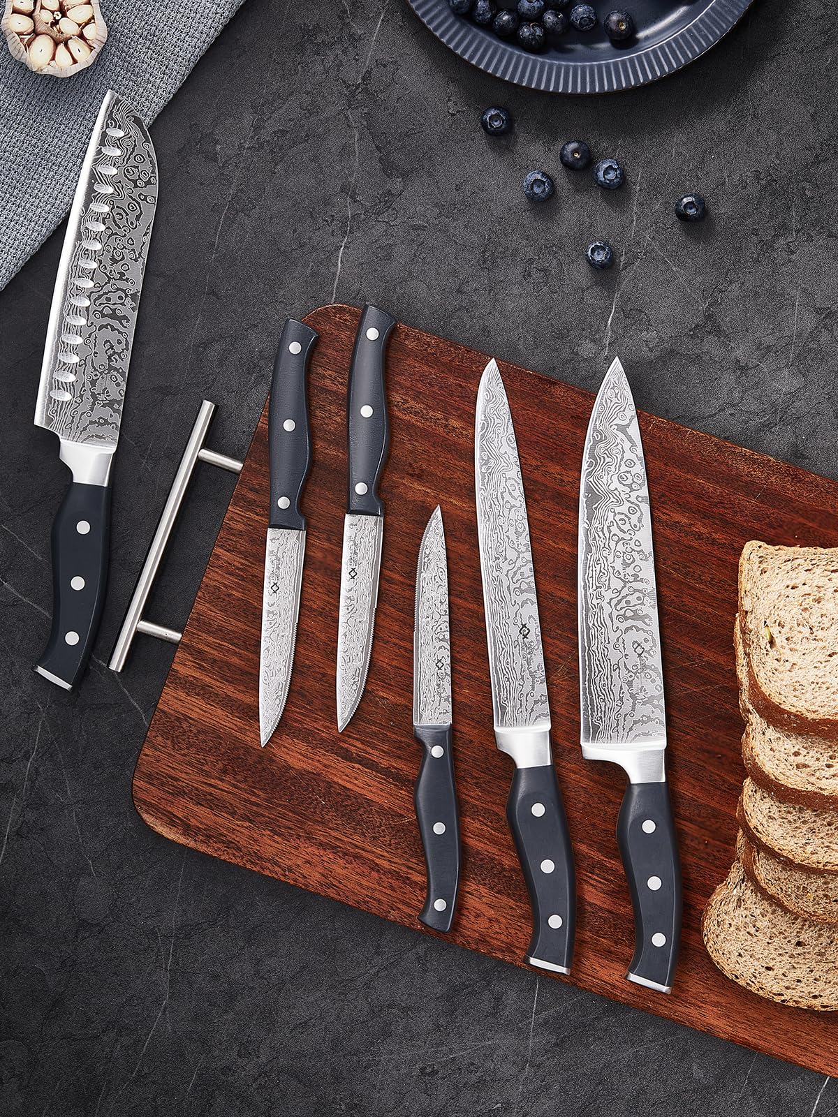 AMEGAT kitchen shears included for extra versatility.