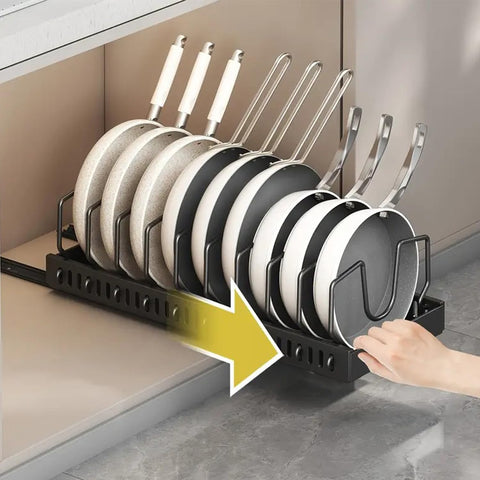 AmoiChic lid holder keeps pot lids organized and within reach.