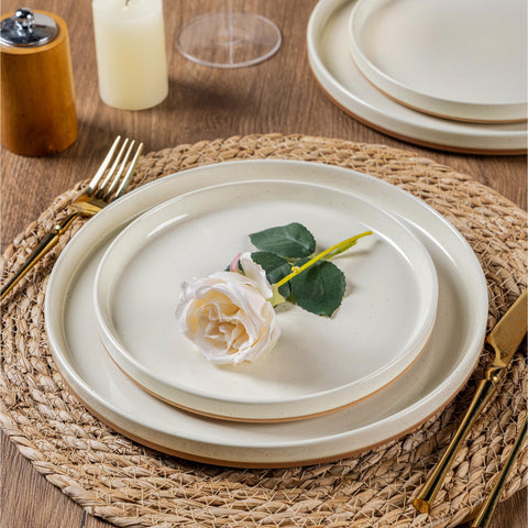AmorArc 8-inch appetizer plate with sesame speckles, perfect for salads or tapas.