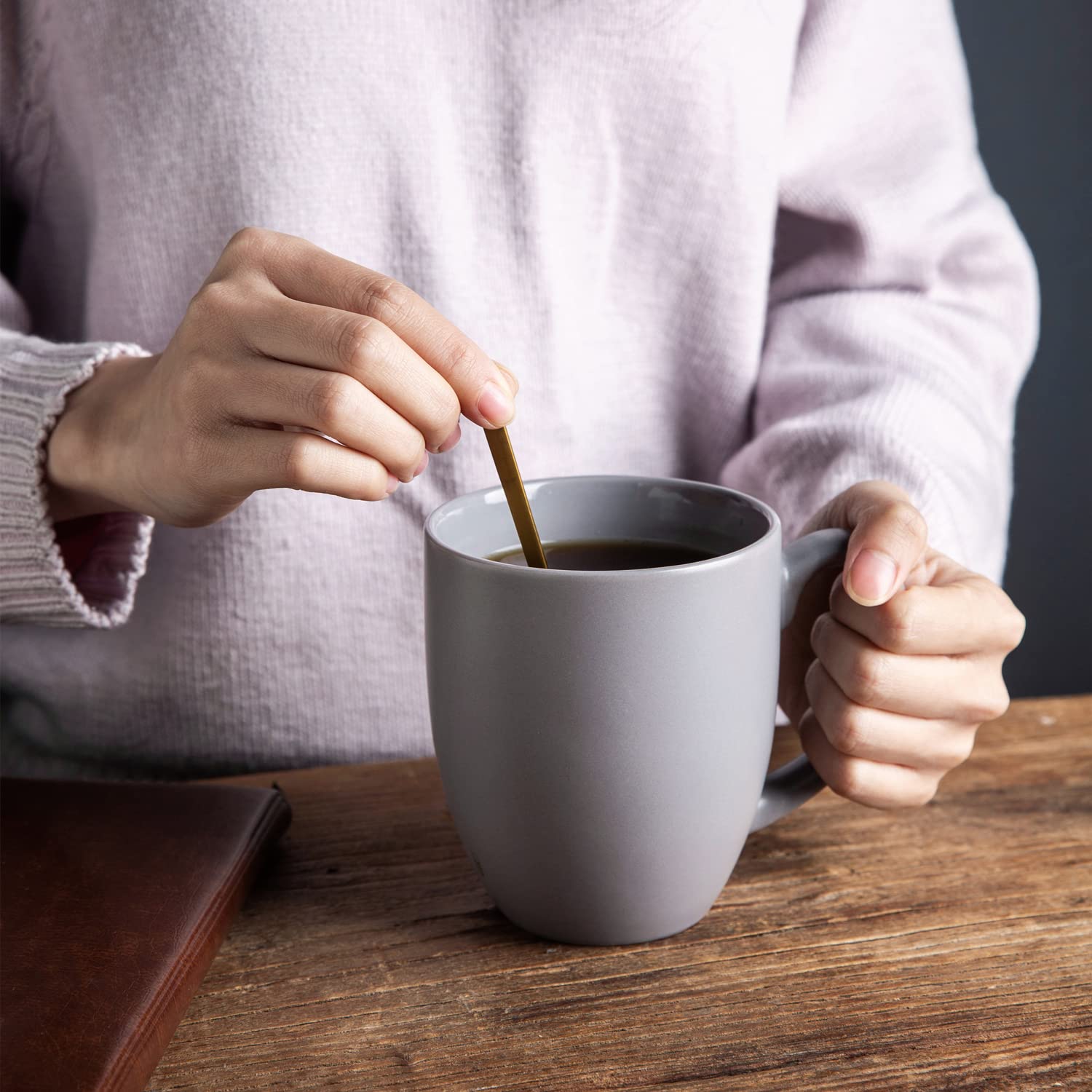 AmorArc dishwasher-safe mugs – easy to clean after meals.