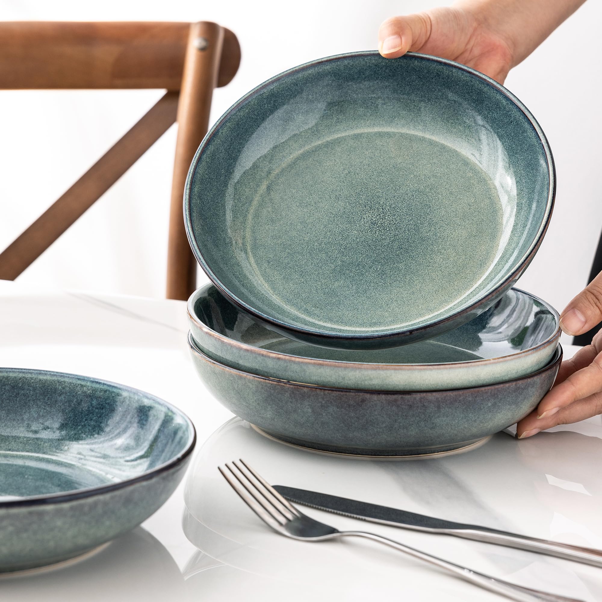 AmorArc dishwasher-safe bowls simplifying cleanup after family dinners.