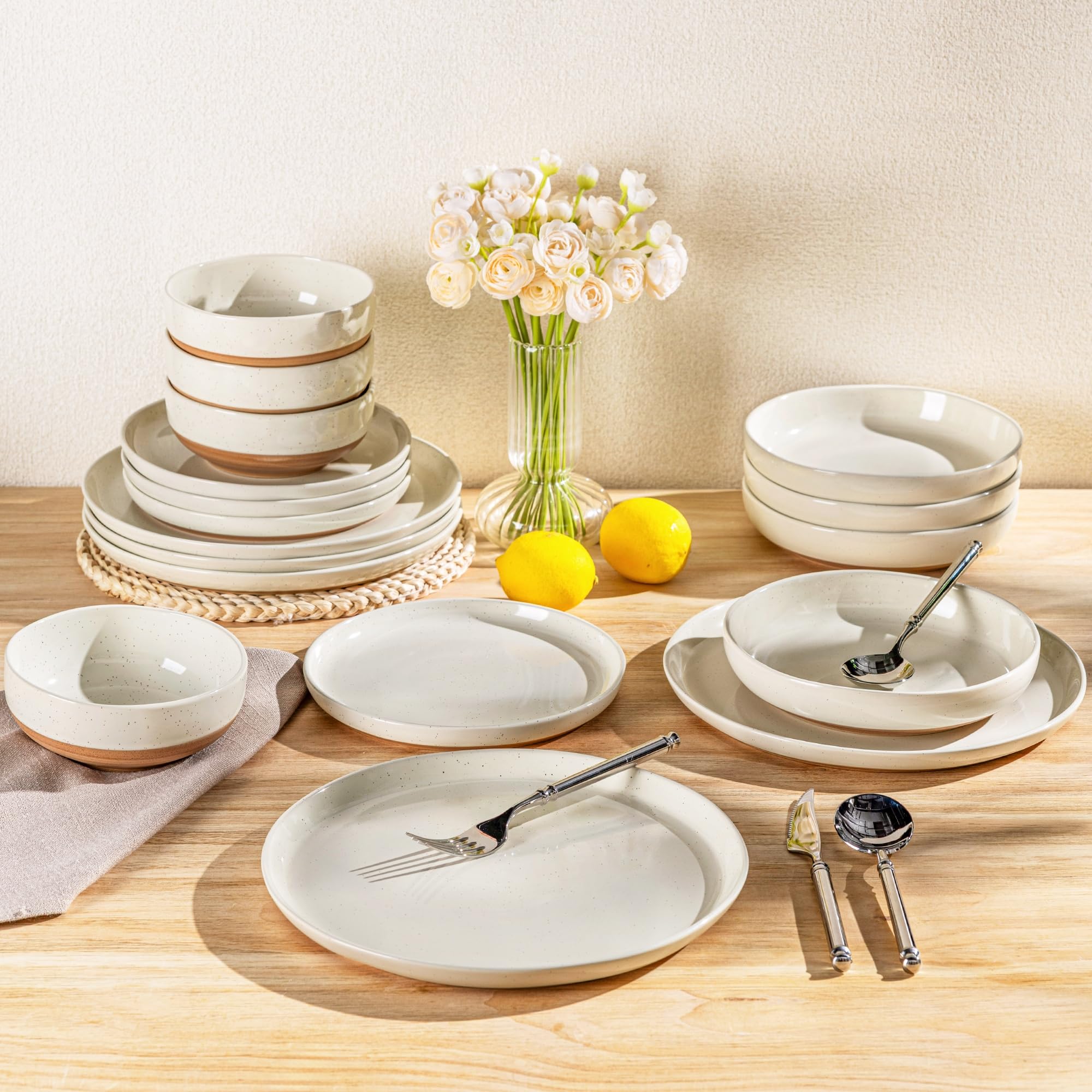 AmorArc gift-ready dinnerware with elegant glaze for housewarming and holiday meals.