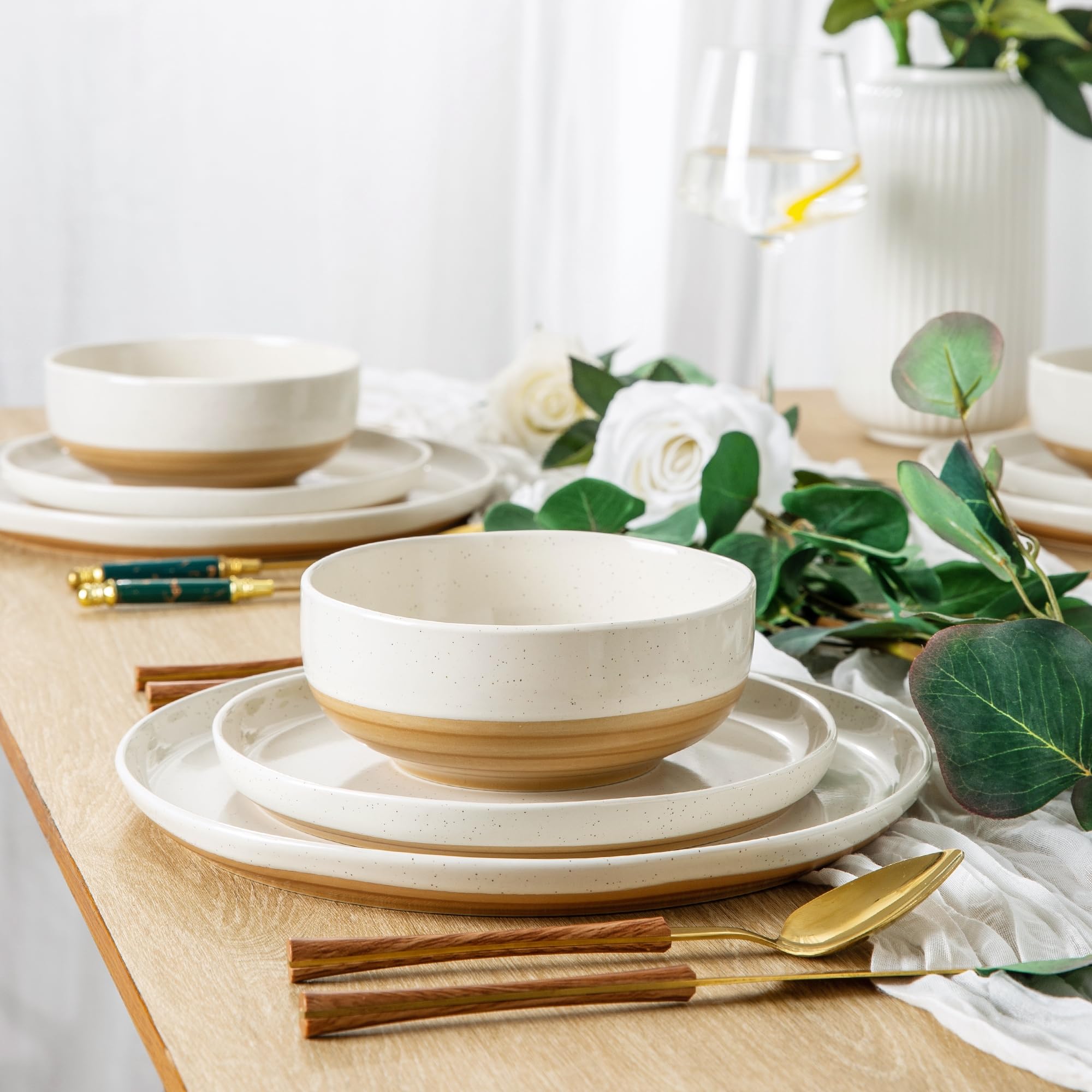 AmorArc rustic terracotta underside adds warmth and natural charm to every place setting at home.