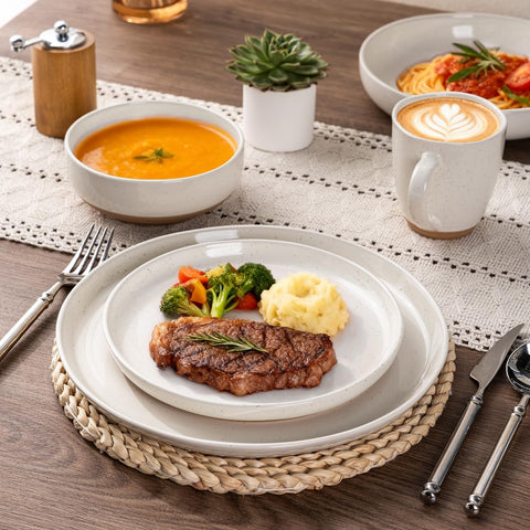 AmorArc double glaze ensures scratch resistance and durable finish for forks and knives.