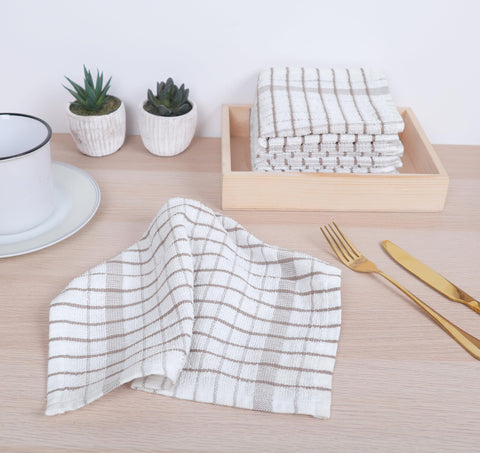 AMOUR INFINI beige dishcloth wiping counters and drying dishes