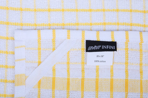 AMOUR INFINI towels absorb spills quickly and leave surfaces dry.
