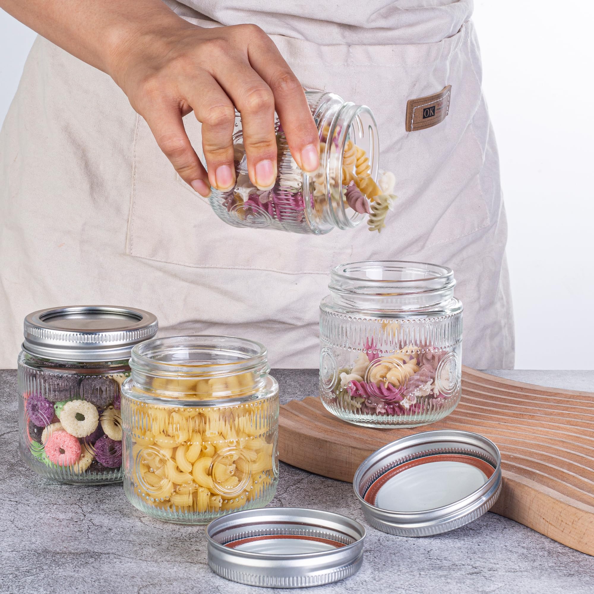 Amzcku tight-seal lids ensuring moisture protection for dry goods and spices.