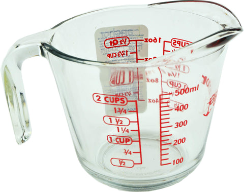 Anchor Hocking glass measuring cup close-up of the handle for microwave-safe convenience.