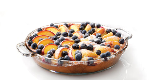 Anchor Hocking pie plate with no lid design, convenient for storage and transport.