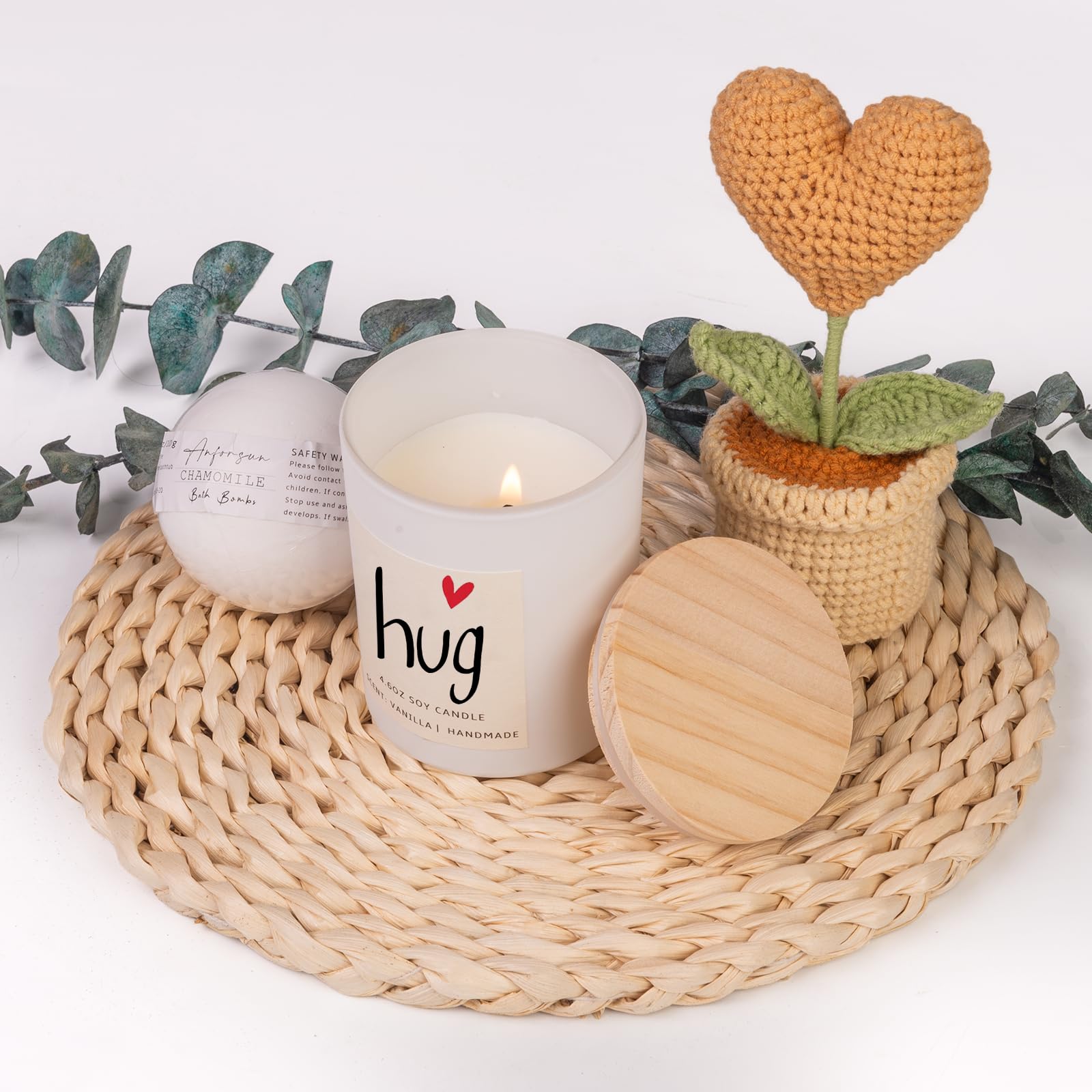 Anforsun Hugs lavender candle provides soothing aroma at home