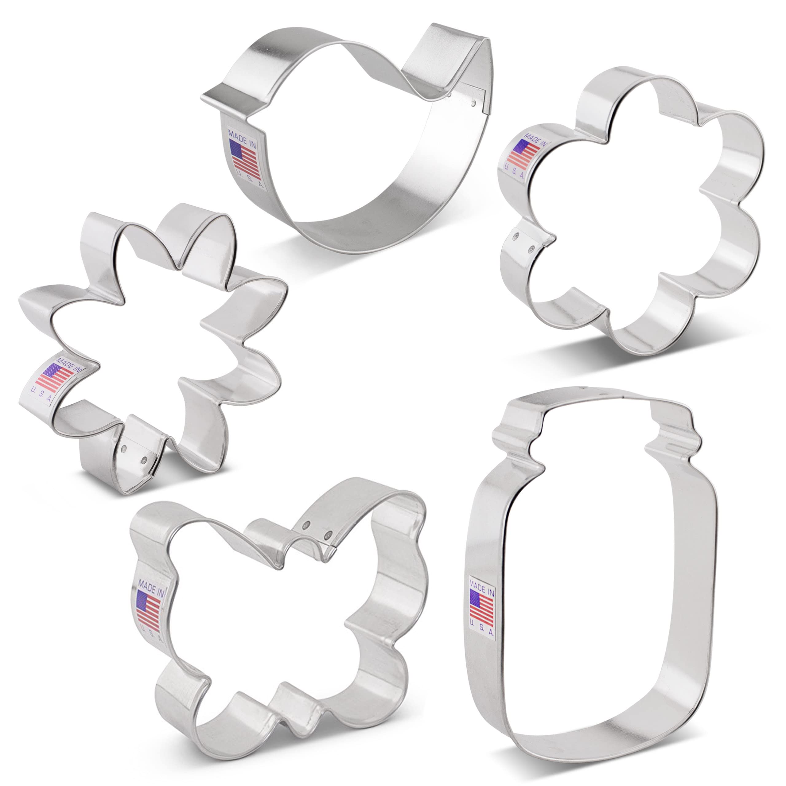 Ann Clark Flower Garden daisy cutter creates cheerful daisy motifs for spring treats.