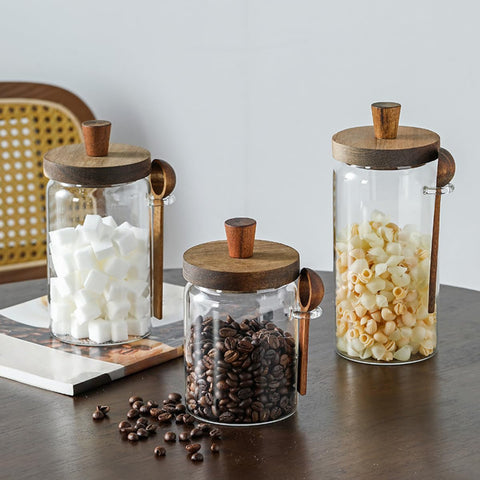 ANSQU crystal-clear glass showcases contents without removing the lid.