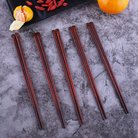 Antner chopsticks arrive in a gift box, ideal for gifting.