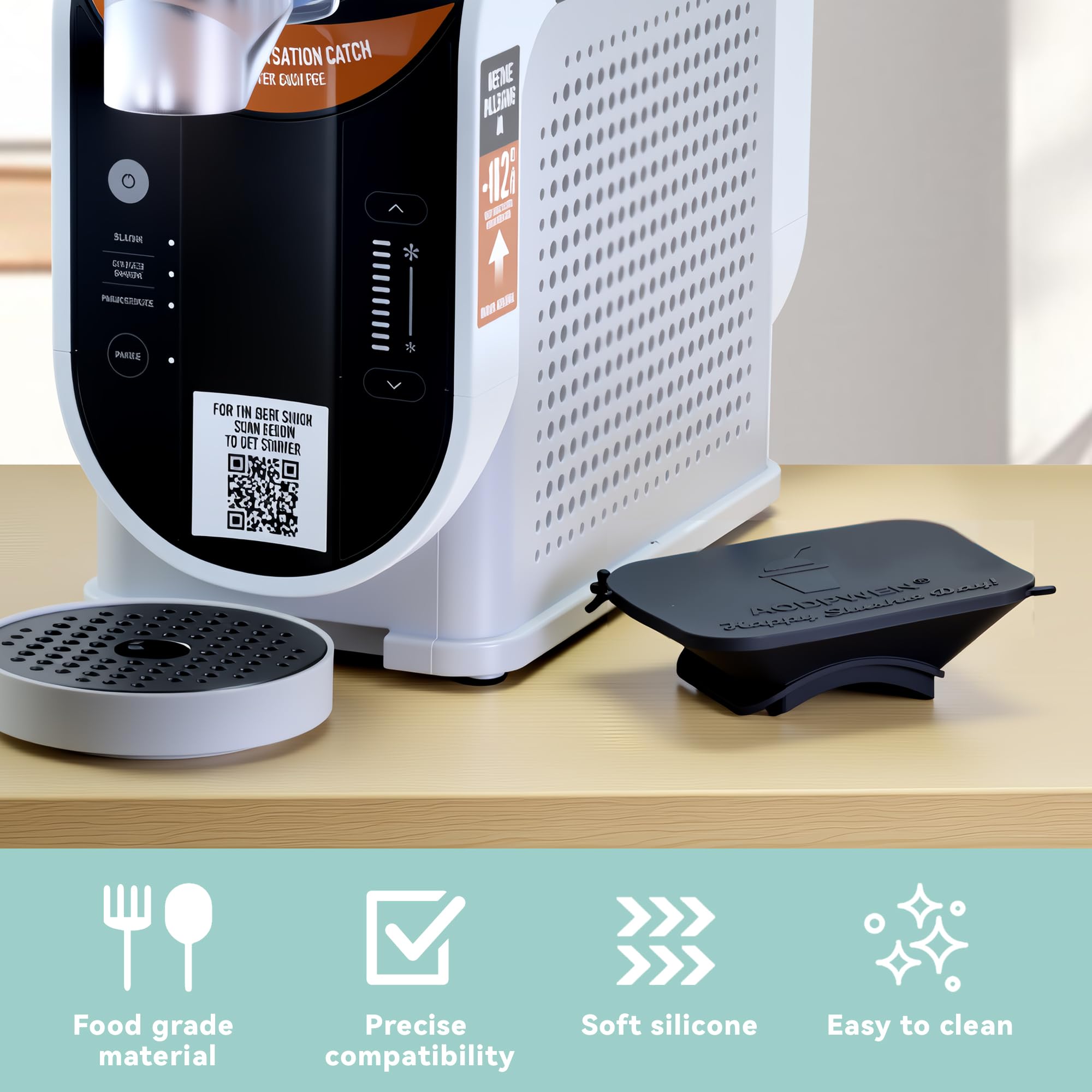 AODPWEN splash-shield in action reduces spills during high-speed blending.
