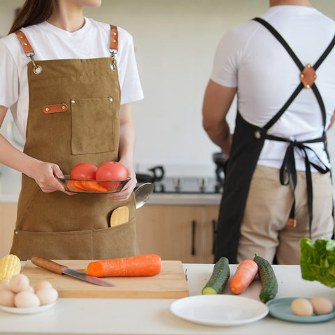Aoomzoon easy-care apron designed for home and professional use