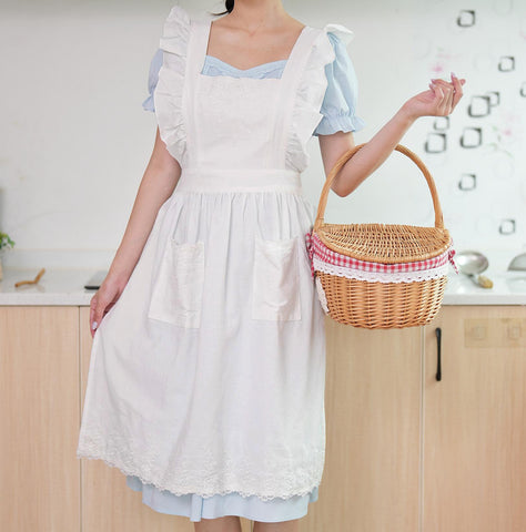 Aoomzoon apron lace ruffle detail for stylish cooking and baking sessions.