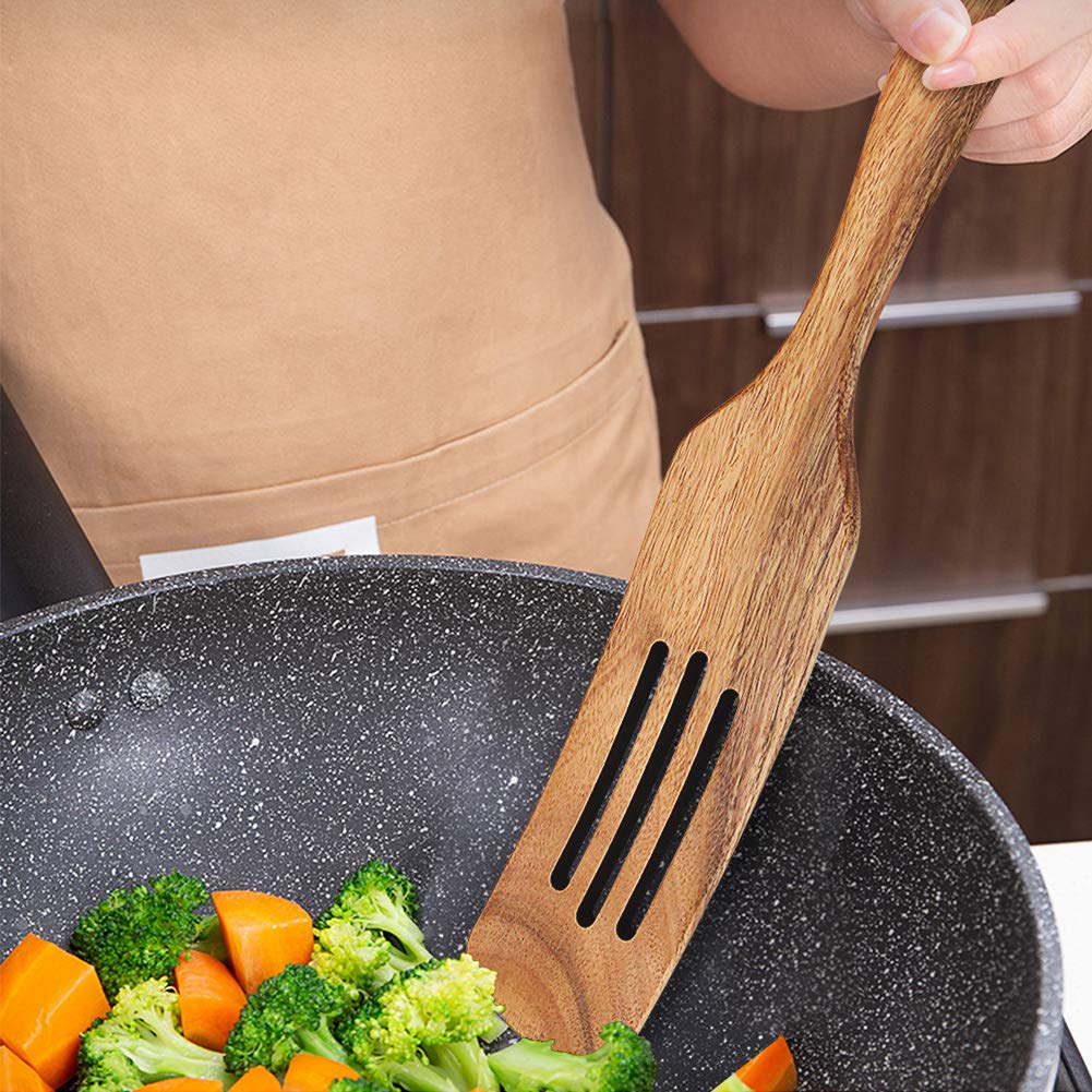 AOOSY wooden spurtle set flipping eggs in a pan