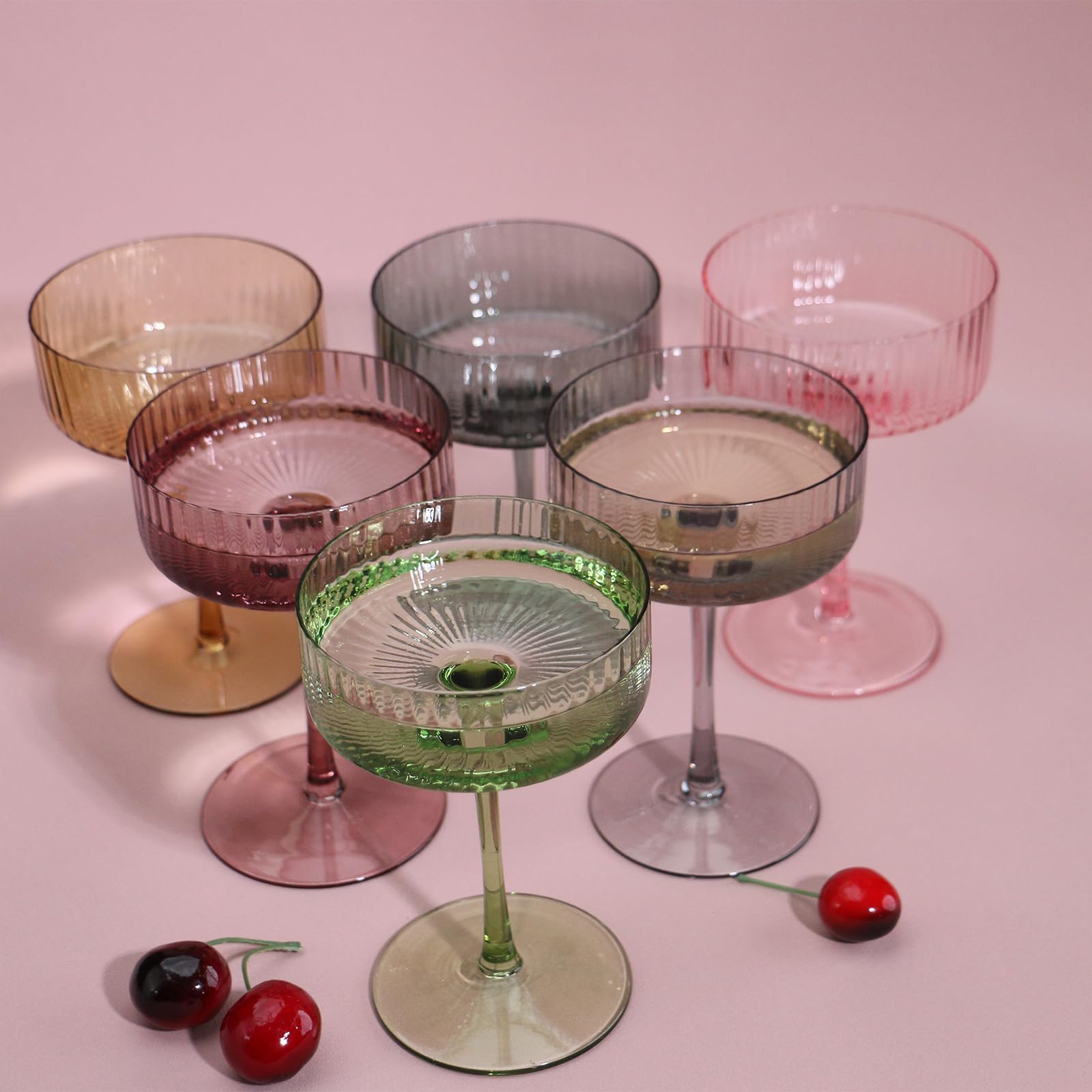 AOROTOE ribbed pink-yellow glassware adds vintage charm