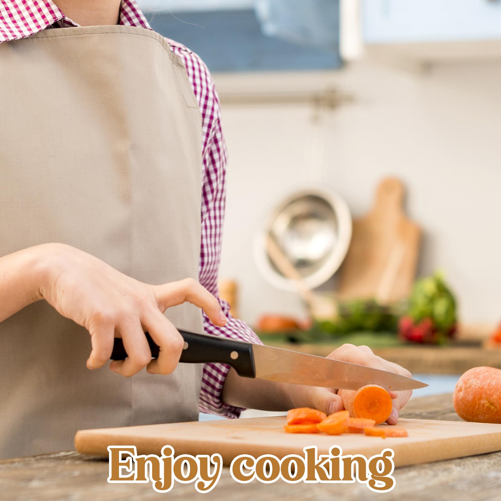 Apjielop colander combines natural bamboo with ergonomic design for rinsing.