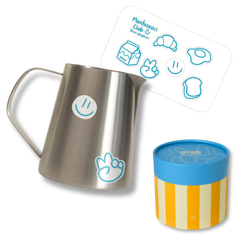 APLAINR Montessori pitcher handle shown for sturdy toddler pouring.