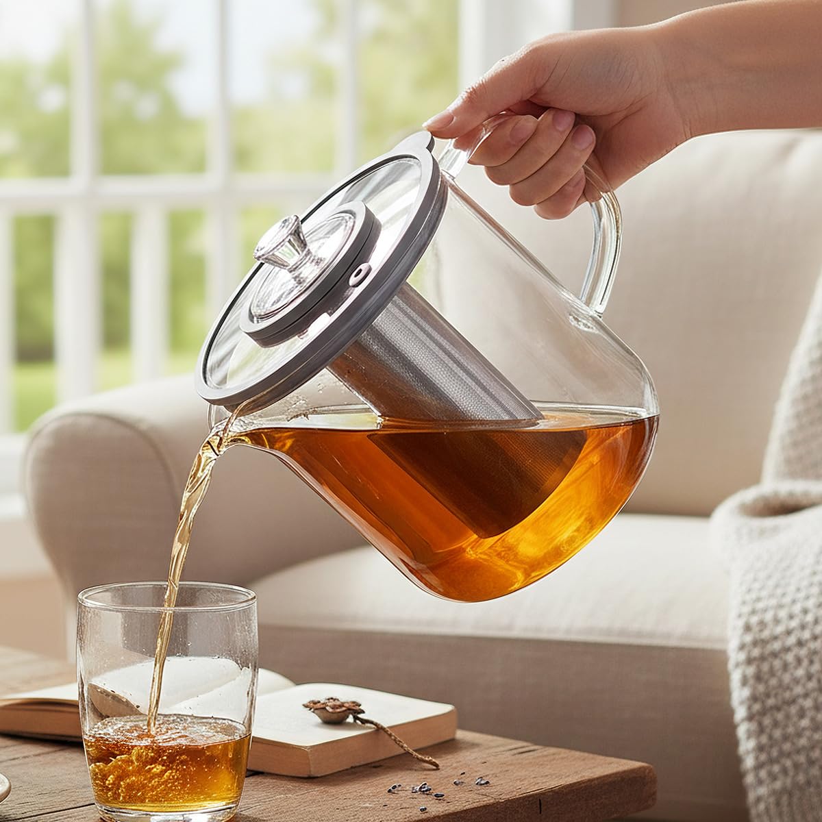 Aquach fine-mesh infuser delivers a clean cup with no loose particles.