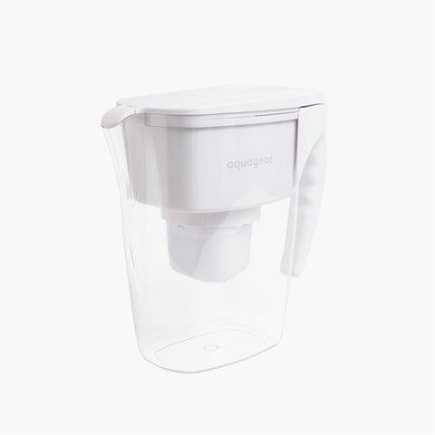 Close-up of Aquagear filter media highlights advanced filtration for cleaner-tasting water.
