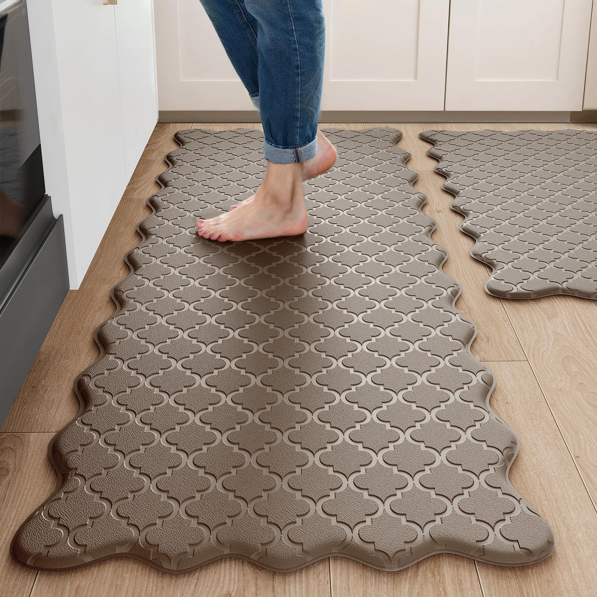 Arenarug upgrade scalloped kitchen mat 17x30 offering cushioned comfort for standing tasks.