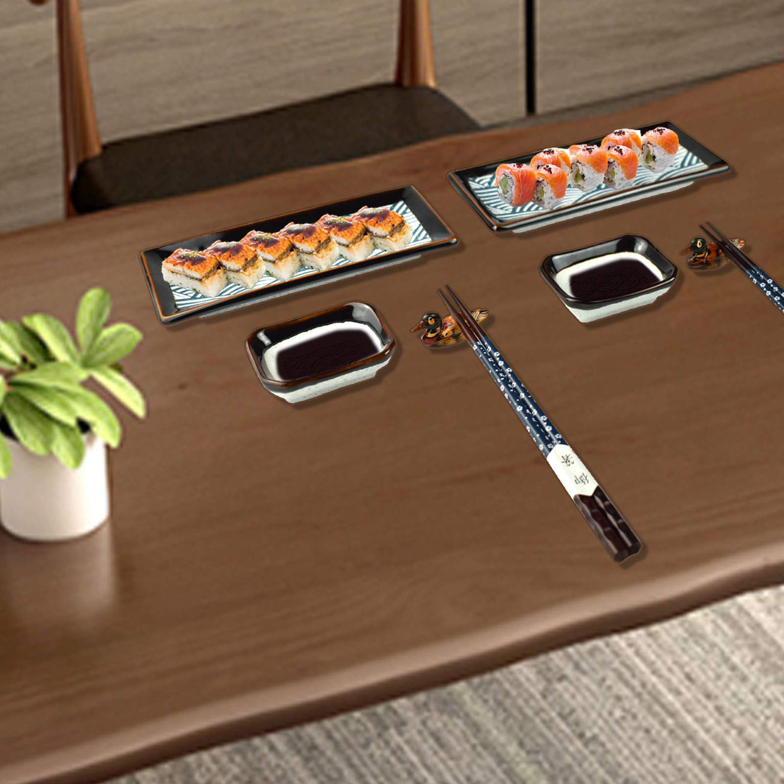 Artcome microwave and dishwasher safe dinnerware for easy cleanup.