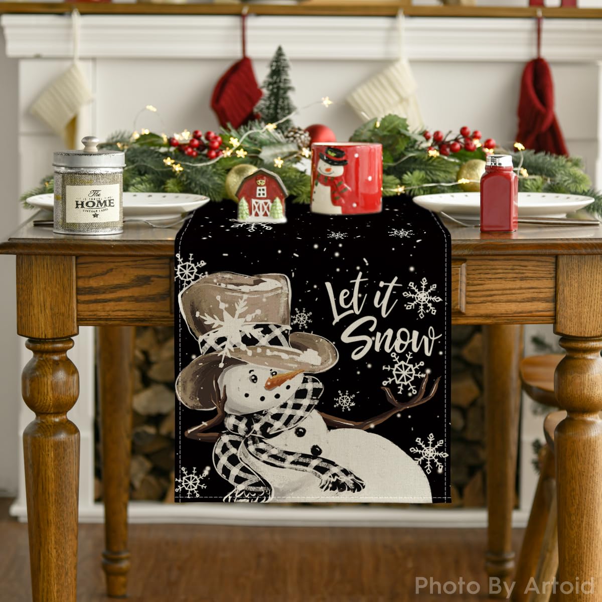 Artoid Mode 13x108 inch table runner fits tables for 8-10 seats, creating a welcoming setting.