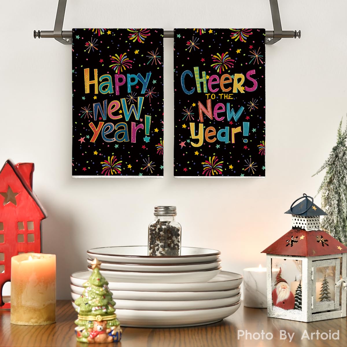 Artoid Mode towels with festive pattern, quick drying for everyday kitchen tasks