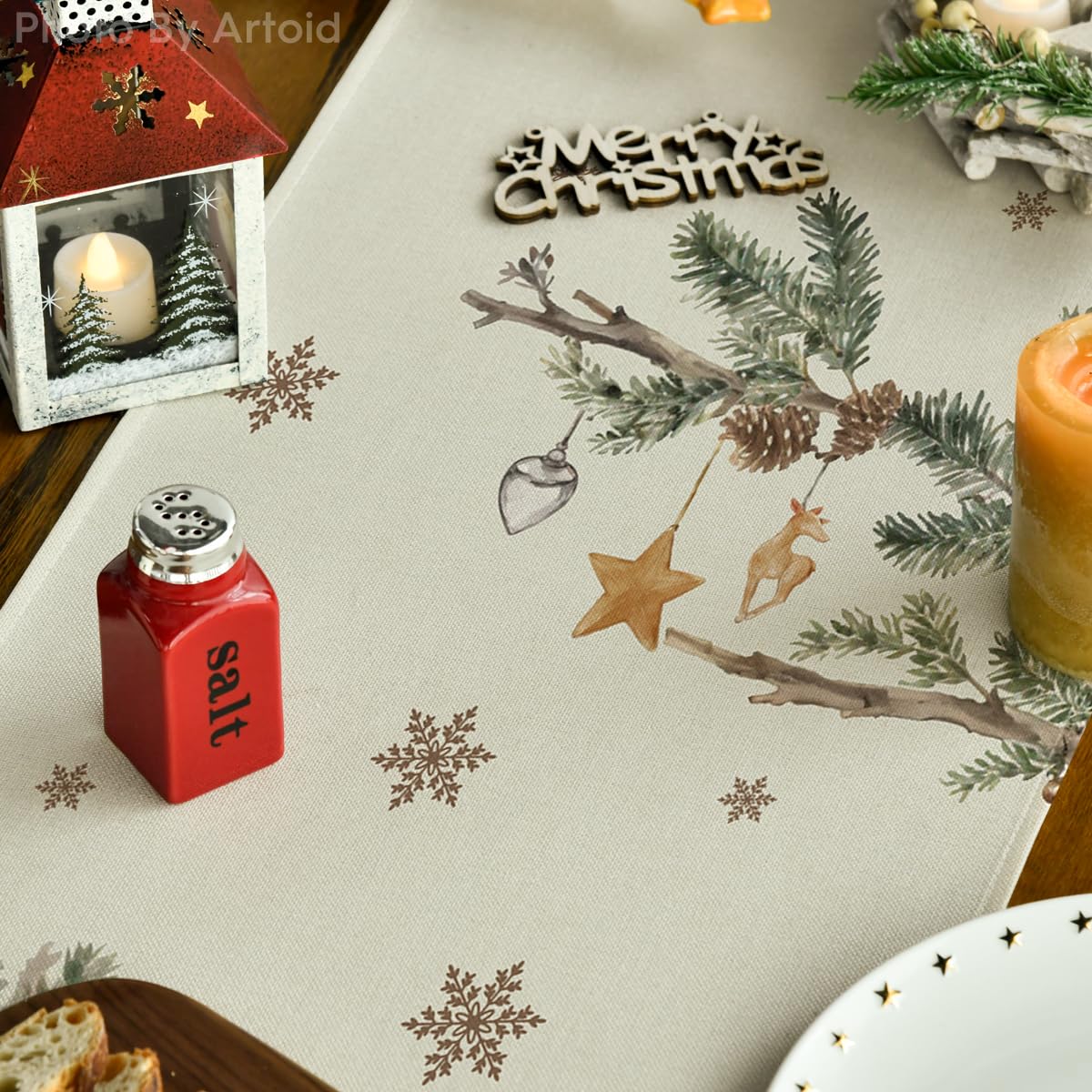 Vibrant Artoid Mode print brightens holiday dining room