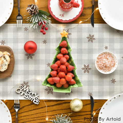 Artoid Mode durable polyester table runner resists wear