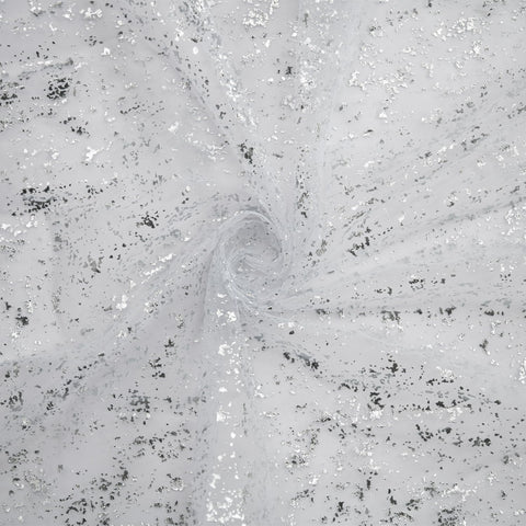 Artoid Mode durable soft polyester runner resists stains and wear.