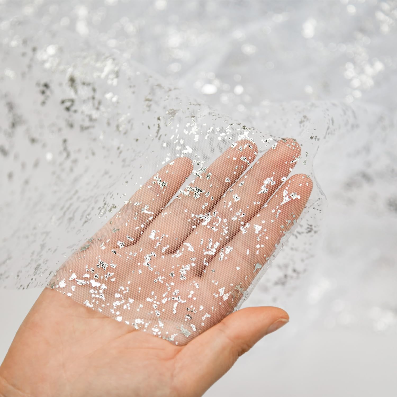 Artoid Mode easy-clean runner simplifies after-party cleanup.