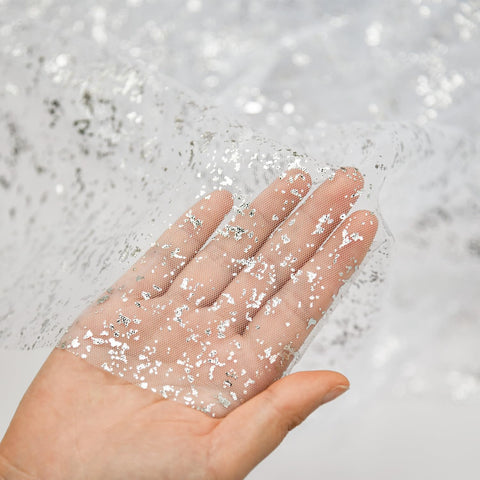 Artoid Mode easy-clean runner simplifies after-party cleanup.