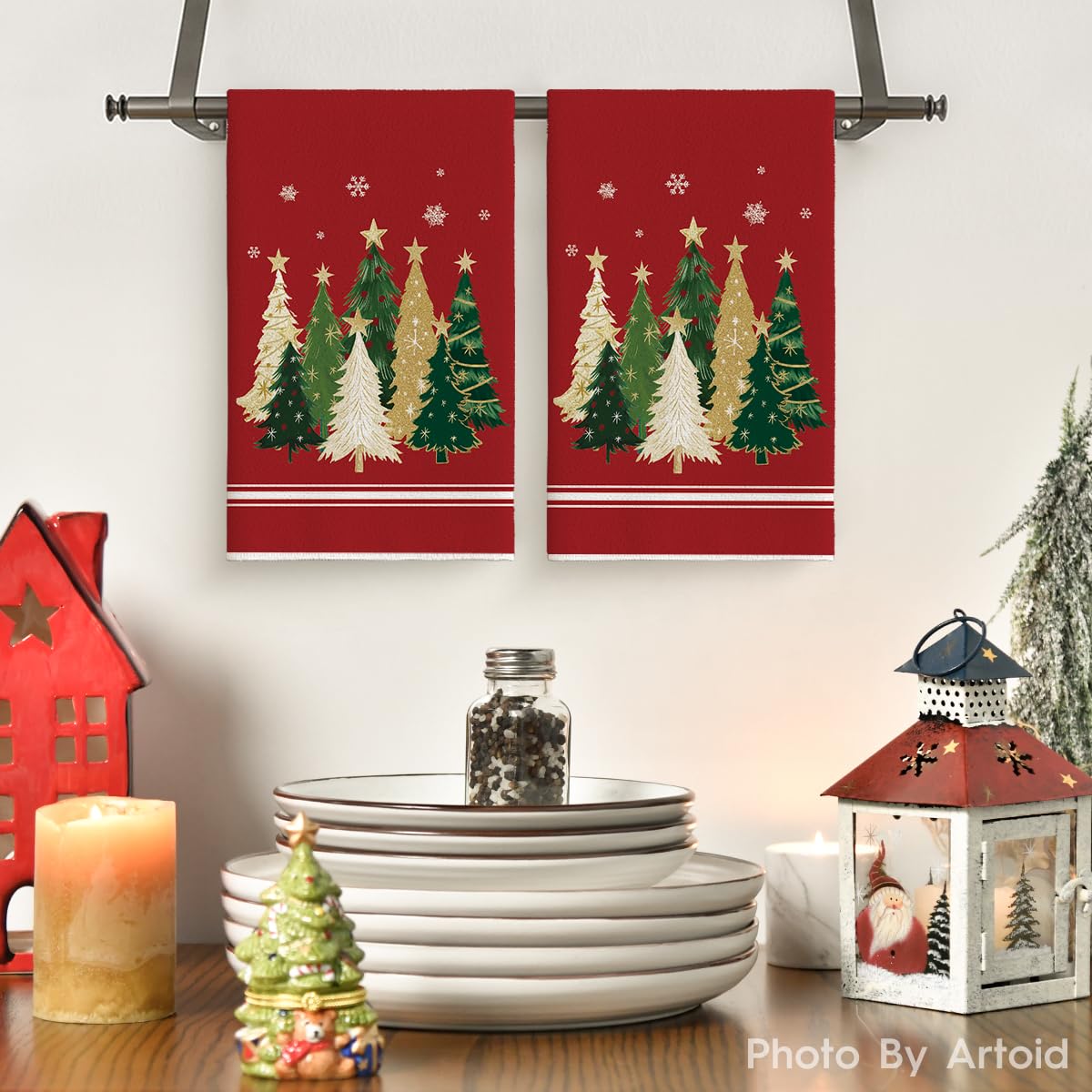 Artoid Mode farmhouse snowflakes dish towels, soft and absorbent for daily cleaning.