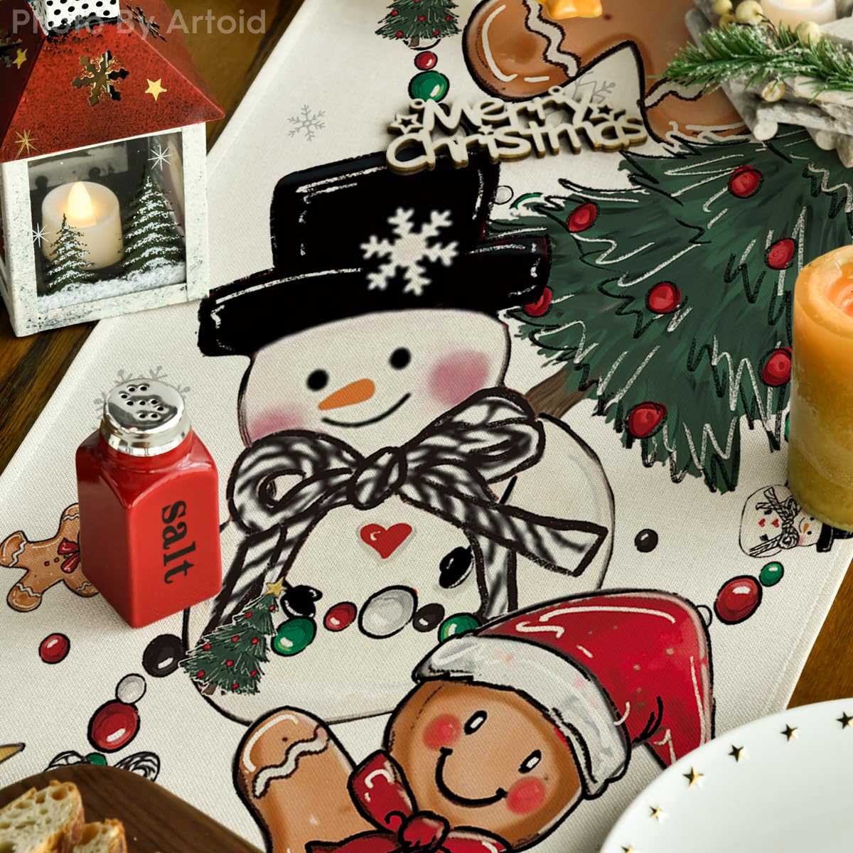 Artoid Mode Holiday Pine Pattern brightens family meals with seasonal warmth.