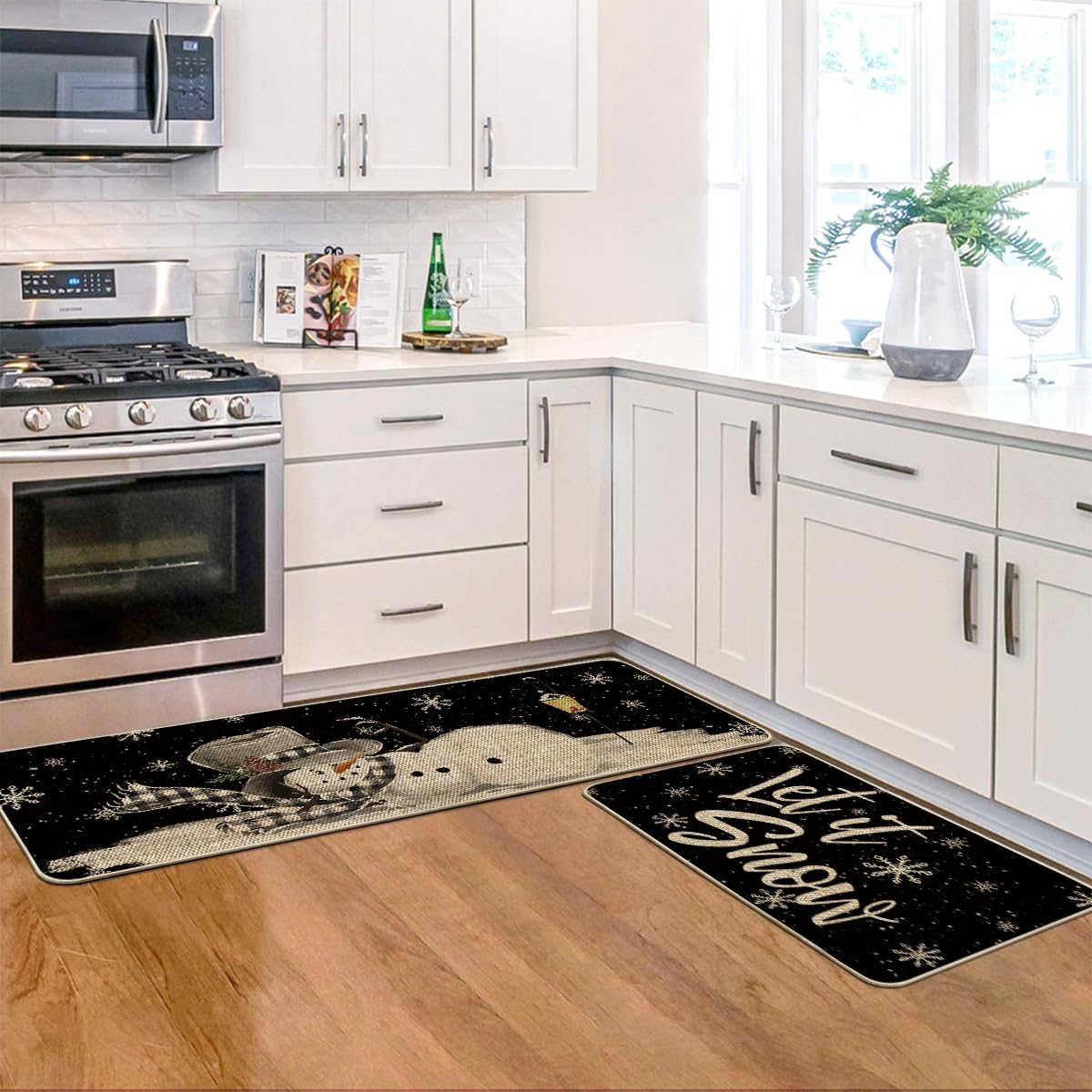 Artoid Mode Let It Snow non-slip back mat, 17x29, reliable grip on smooth floors.