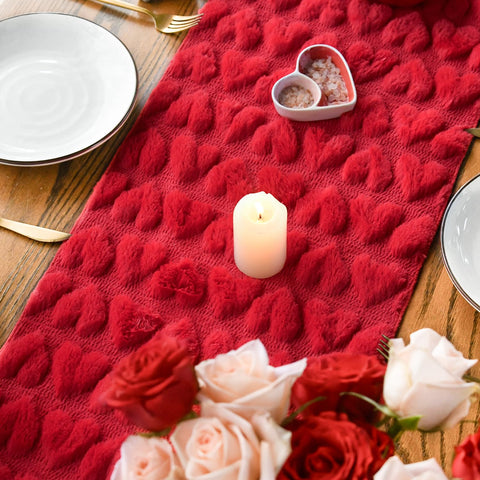 Artoid Mode on-table setting demonstrates 13x72 inch fit for 6-8 seats