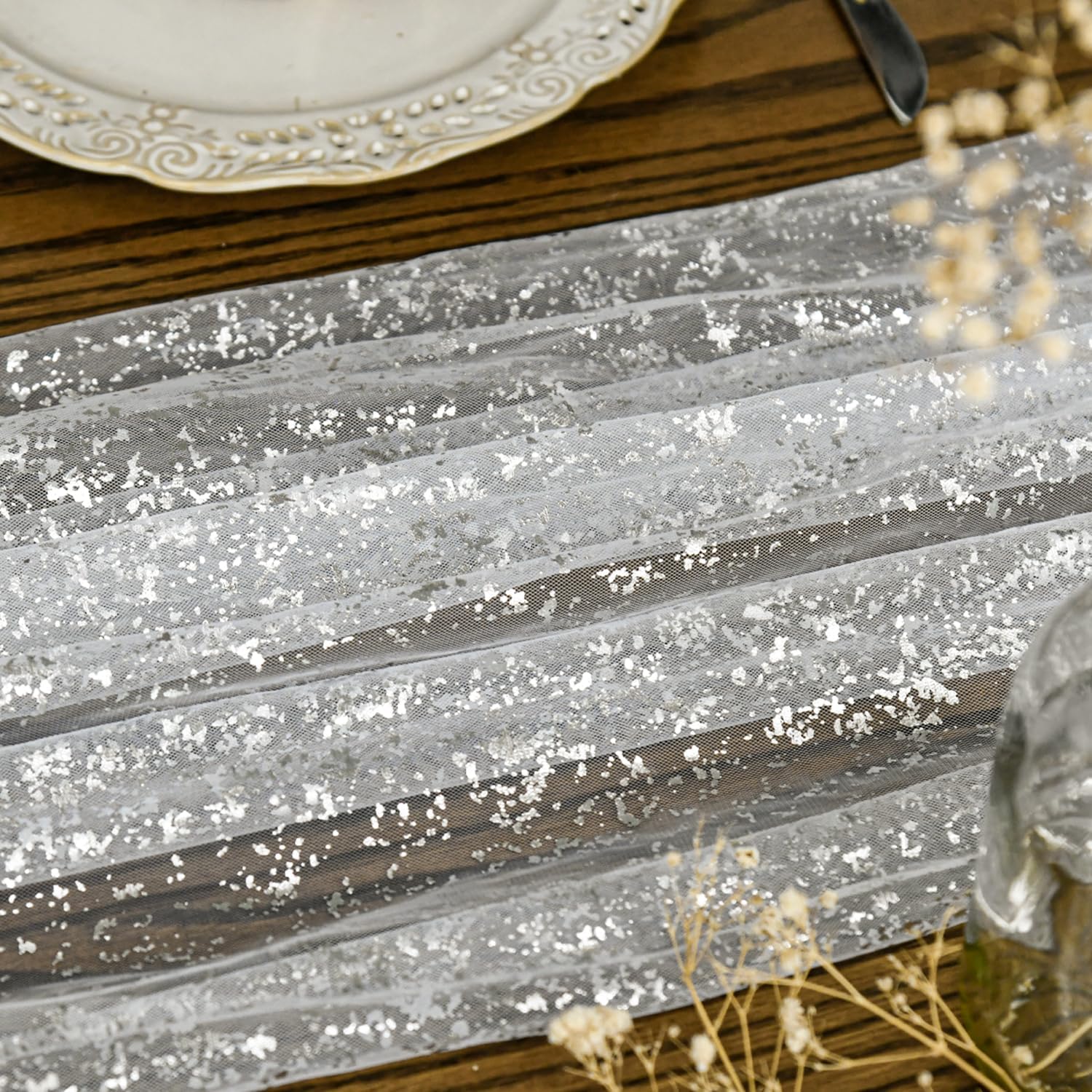 Artoid Mode sheer translucent table runner creates airy ambience in dinners.