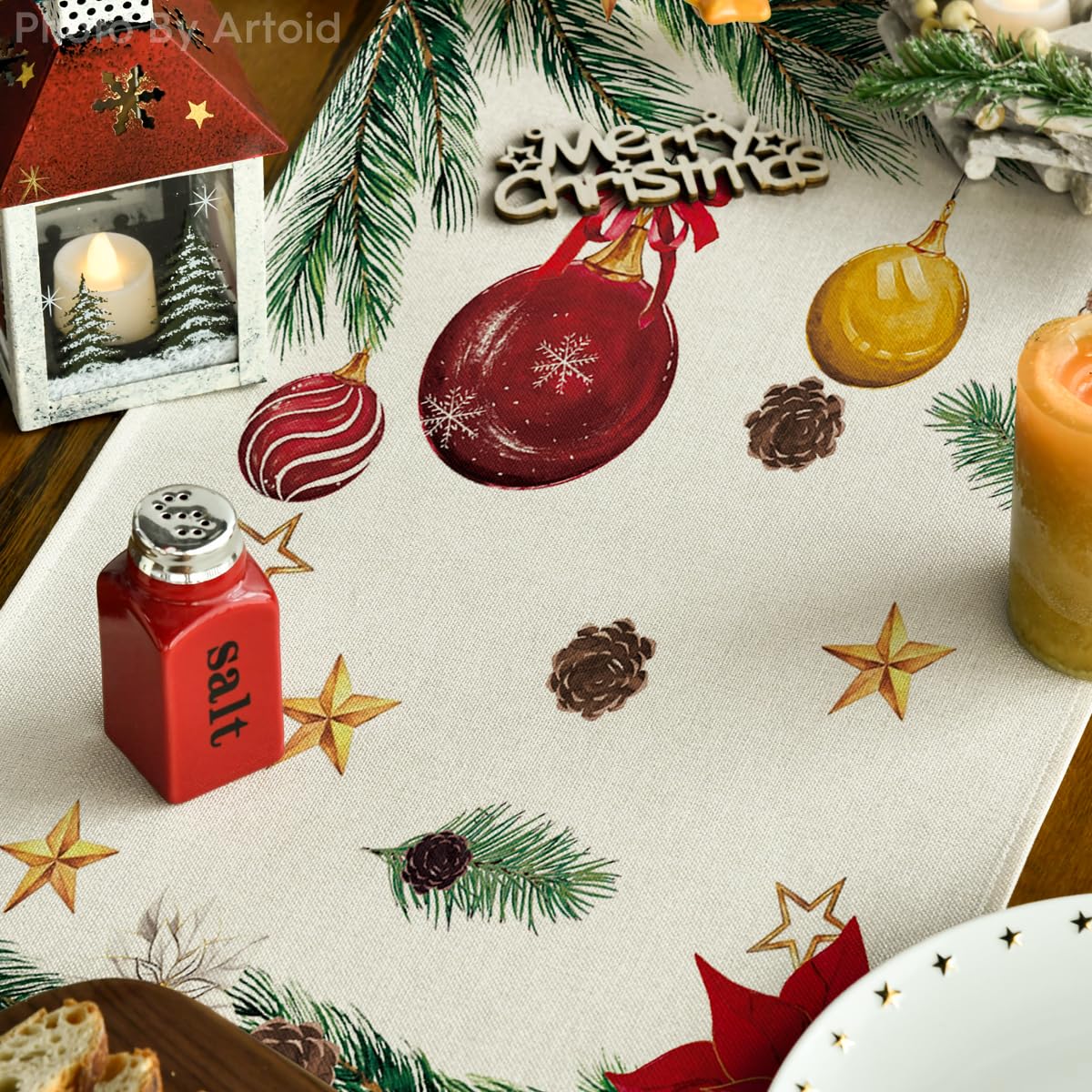 Artoid Mode star edge design highlights holiday decor theme.