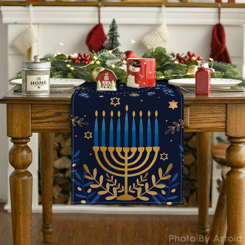 Artoid Mode holiday-ready runner brightens tables and photos